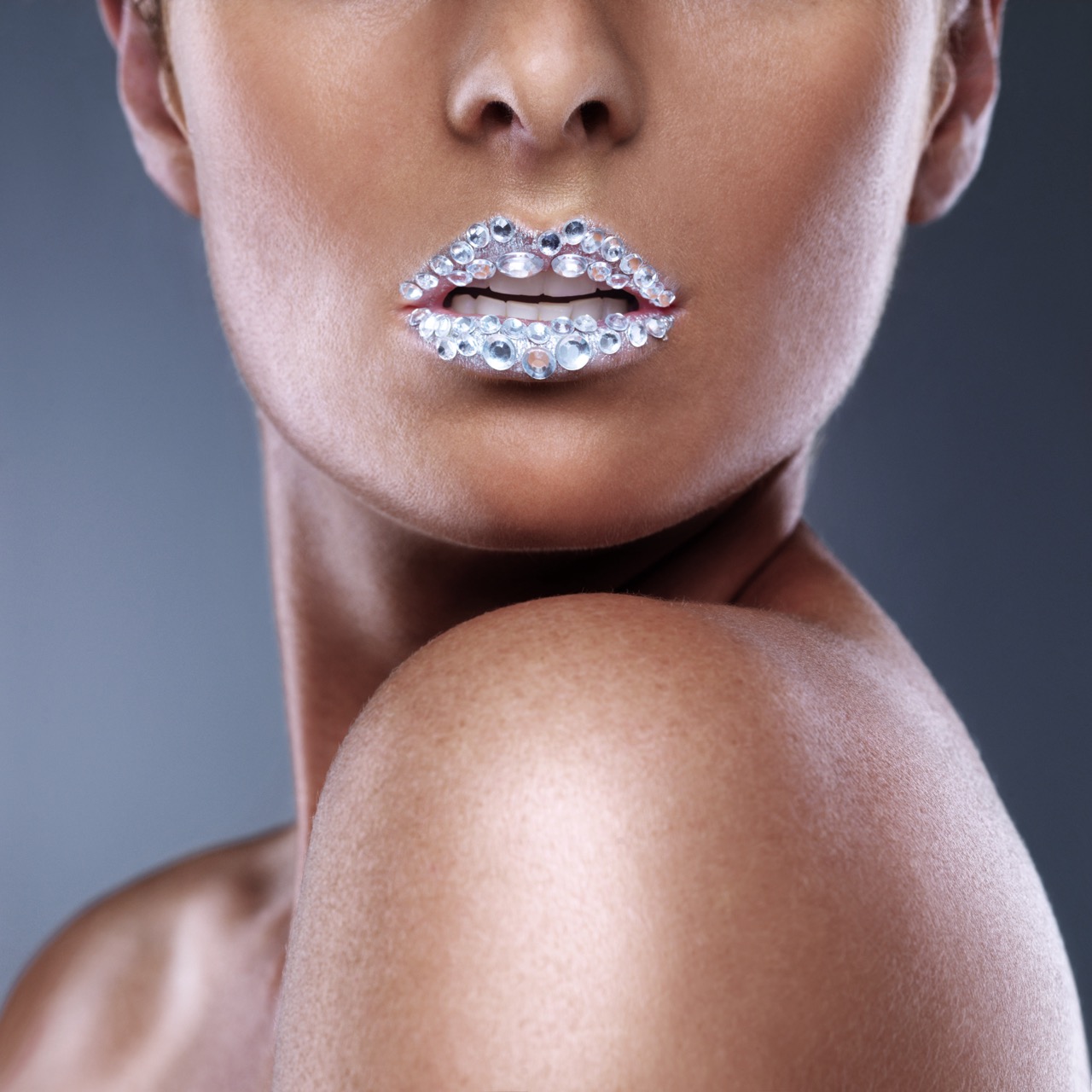 Composite Bonding vs Veneers: Which is Better for Your Smile?