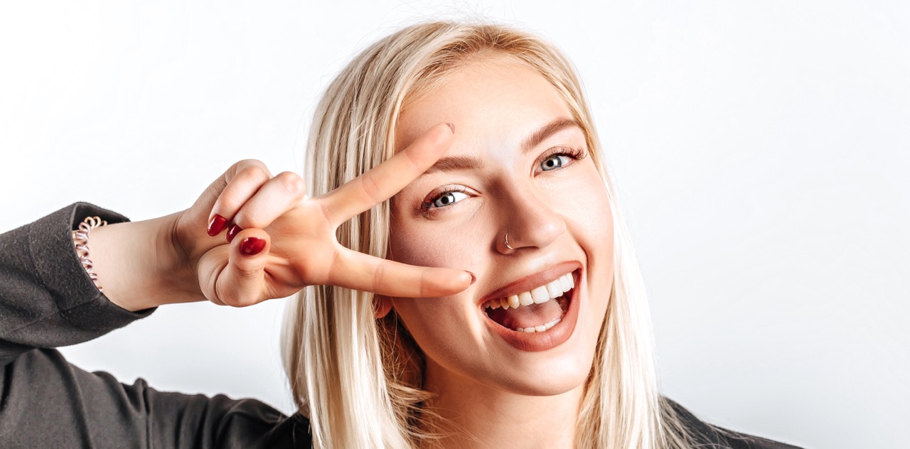 What Is a Dental Bridge and How Does It Compare to Implants?